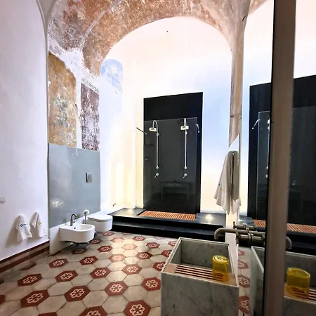 Dom wakacyjny Capri Kronos Design - 2 King Beds, With Gym, & Jacuzzi *