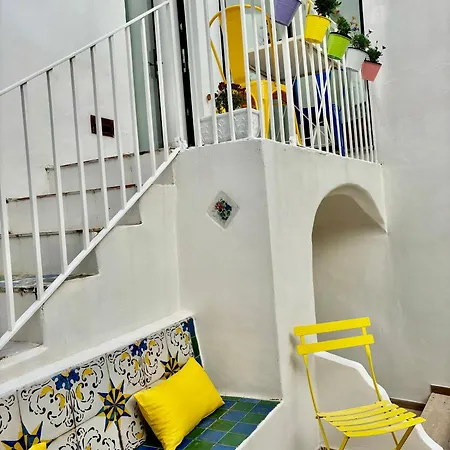 Dom wakacyjny Capri Kronos Design - 2 King Beds, With Gym, & Jacuzzi