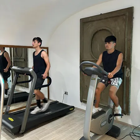 Dom wakacyjny Capri Kronos Design - 2 King Beds, With Gym, & Jacuzzi *