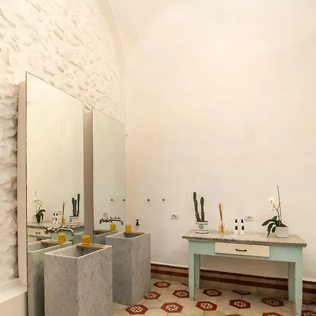 Capri Kronos Design - 2 King Beds, With Gym, & Jacuzzi Dom wakacyjny *