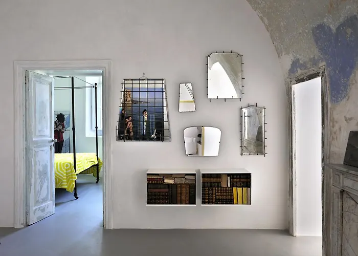 Ferienhaus Capri Kronos Design - 2 King Beds, With Gym, & Jacuzzi