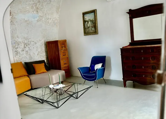 Ferienhaus Capri Kronos Design - 2 King Beds, With Gym, & Jacuzzi