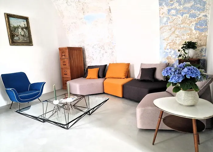 Ferienhaus Capri Kronos Design - 2 King Beds, With Gym, & Jacuzzi