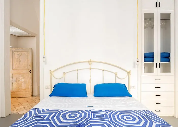 Capri Kronos Design - 2 King Beds, With Gym, & Jacuzzi Ferienhaus