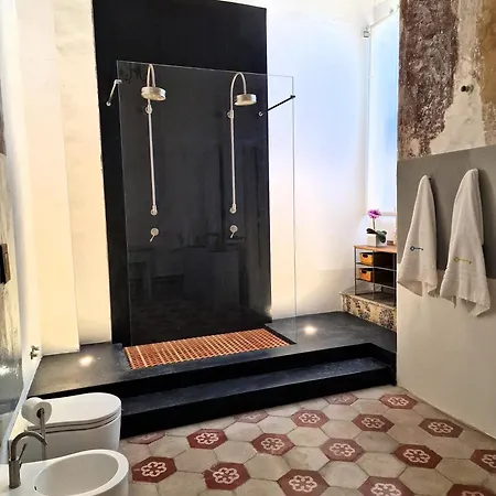 Dom wakacyjny Capri Kronos Design - 2 King Beds, With Gym, & Jacuzzi *