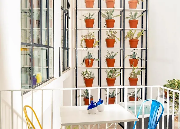 Semesterbostad Capri Kronos Design - 2 King Beds, With Gym, & Jacuzzi