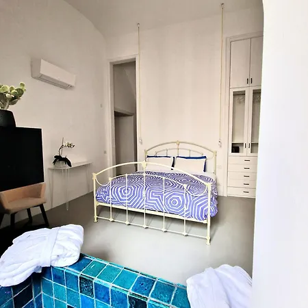 Casa de Férias Capri Kronos Design - 2 King Beds, With Gym, & Jacuzzi *