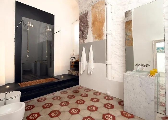 Capri Kronos Design - 2 King Beds, With Gym, & Jacuzzi Casa vacanze *